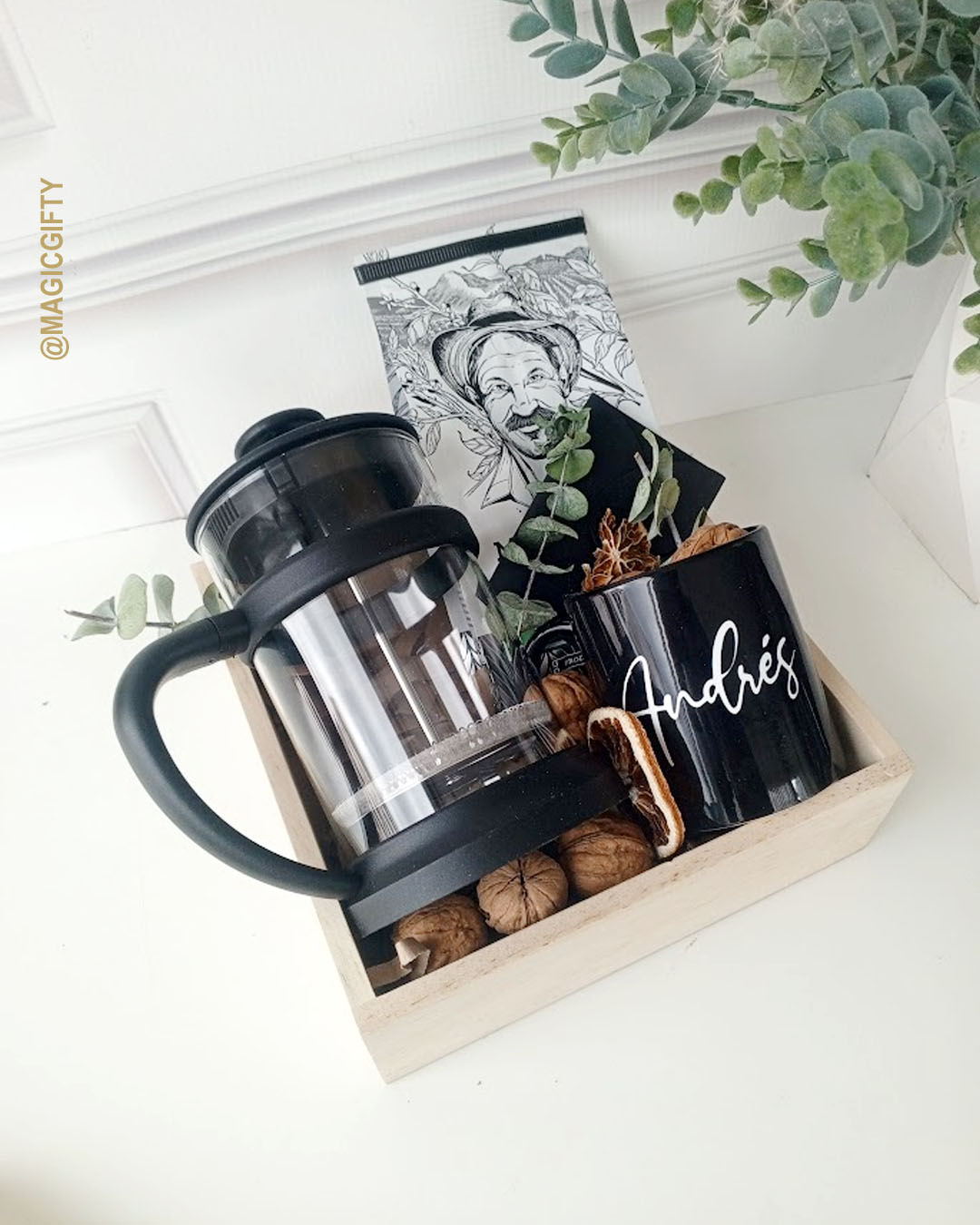 box pino con cafe montañez