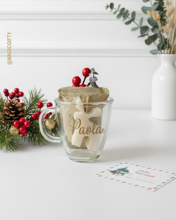Taza con vela y alfajor